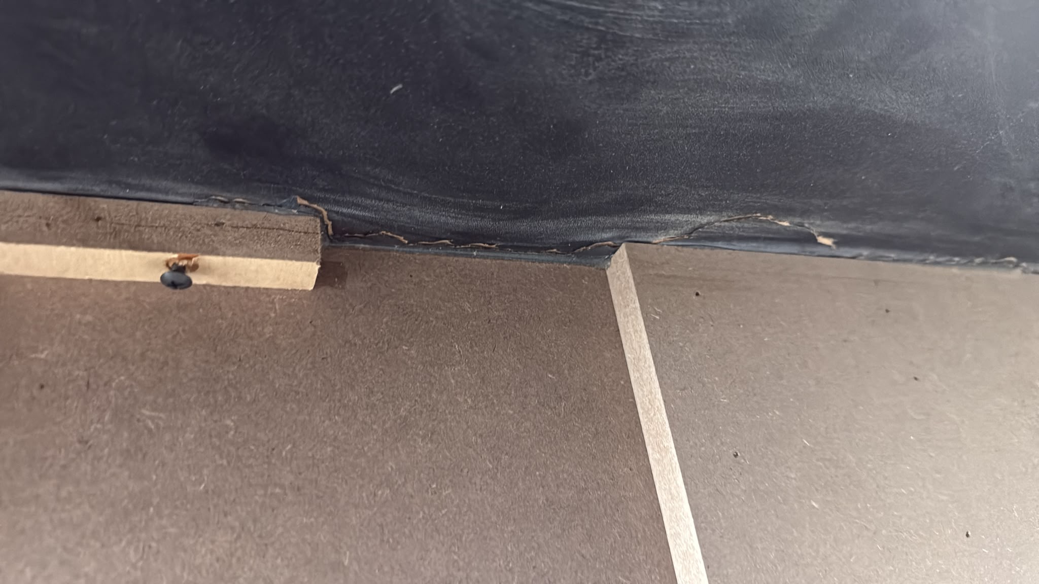 7ft Pool Table (esthetic demage)