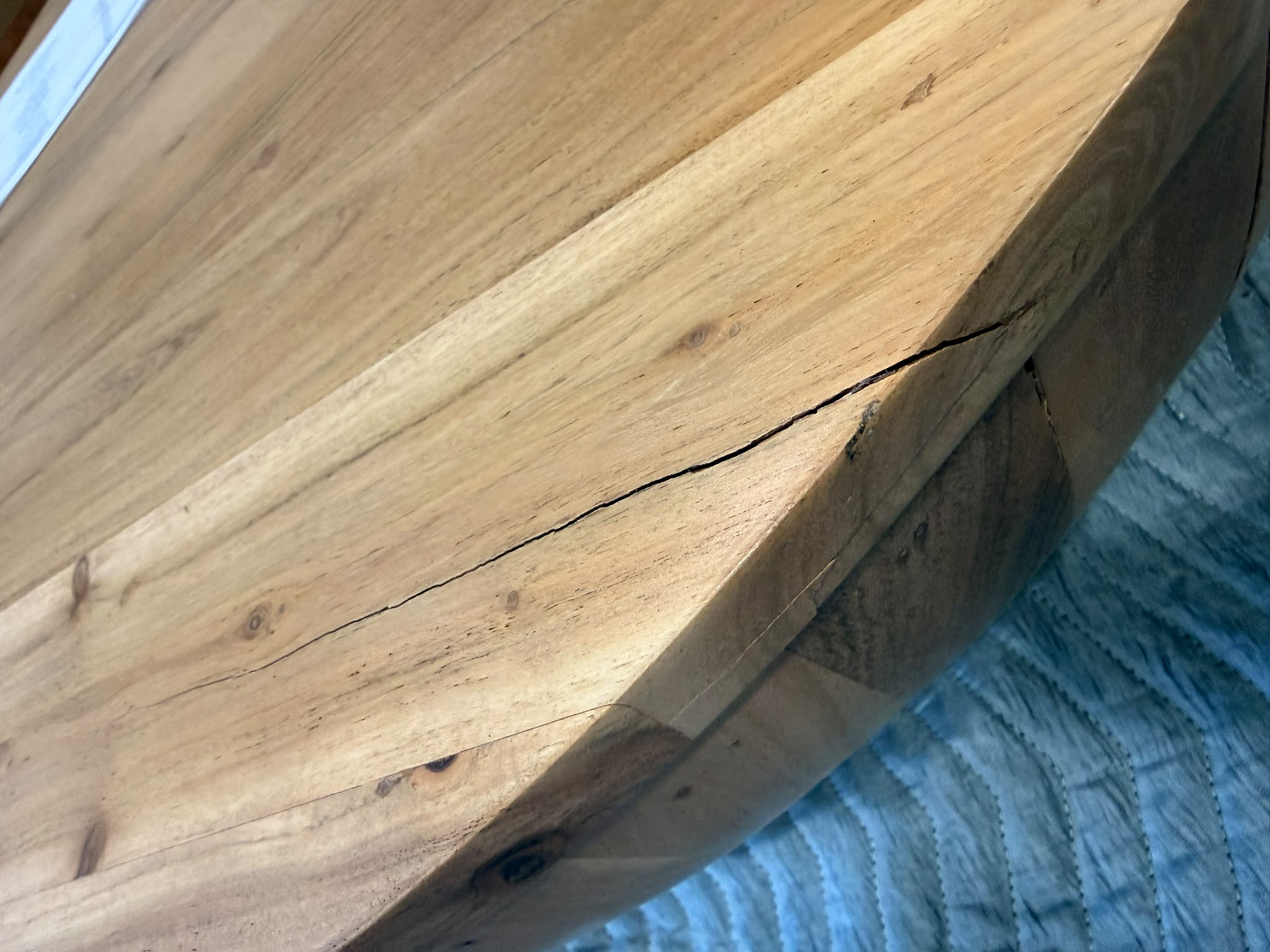 Coffee Table Natural - Eske (crack demage)