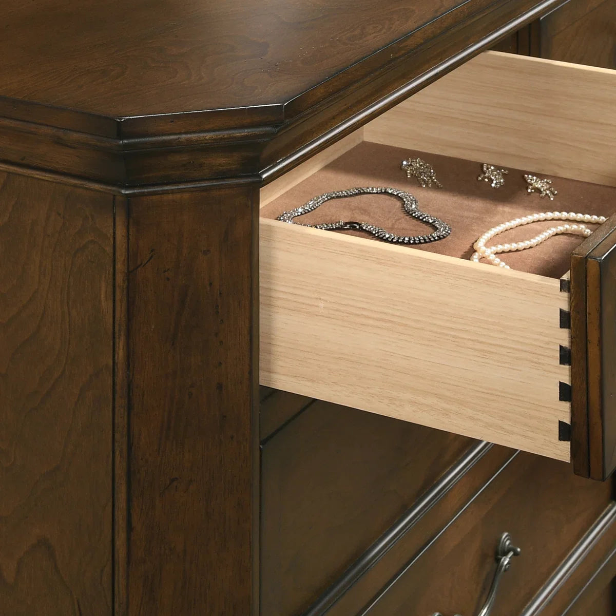 Ailan 5 - Drawer Chest