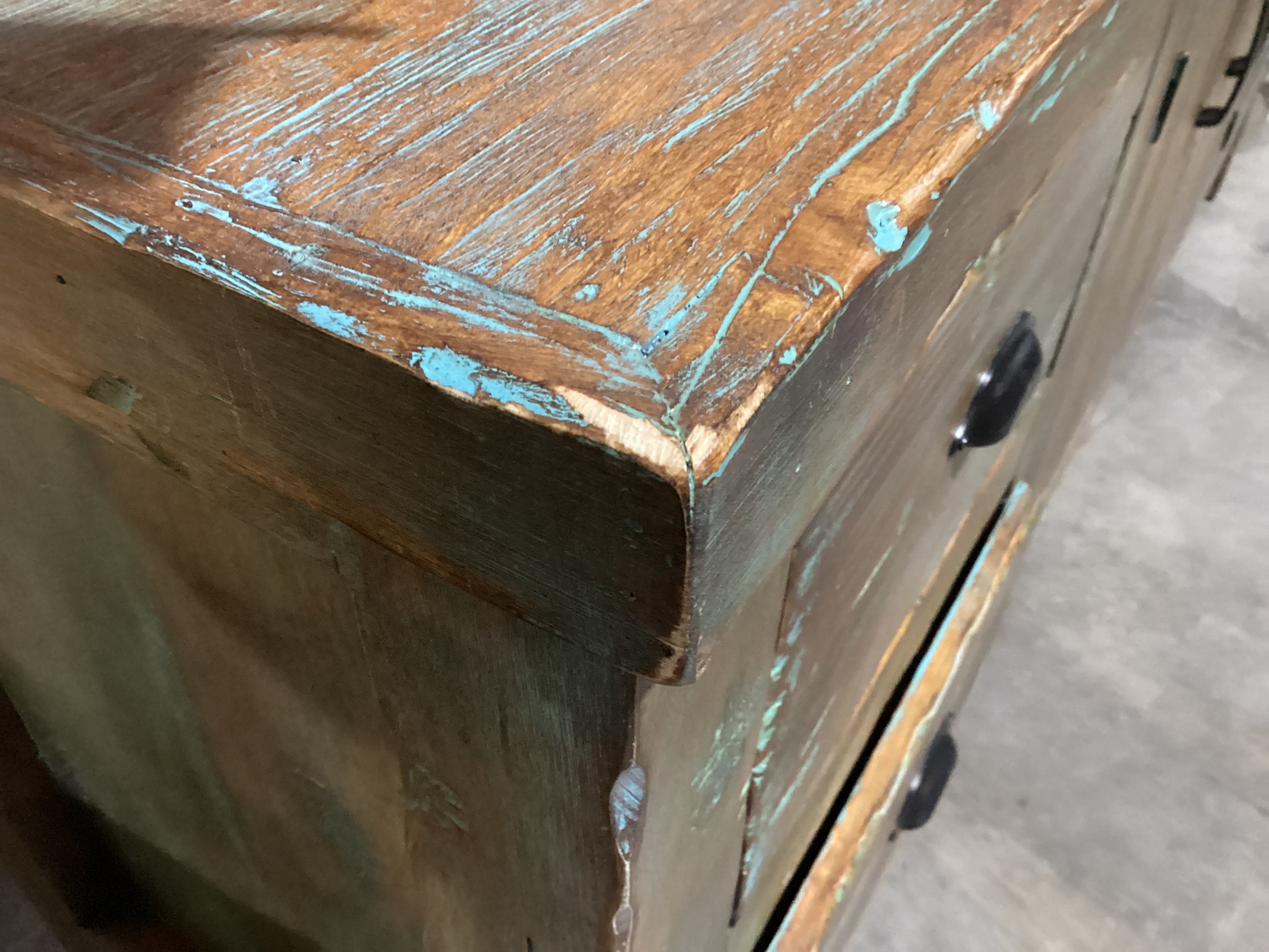 Gesa 78'' Solid Wood Sideboard (minor damage)