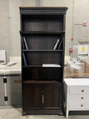 Executive bookcase (Missing hanger)