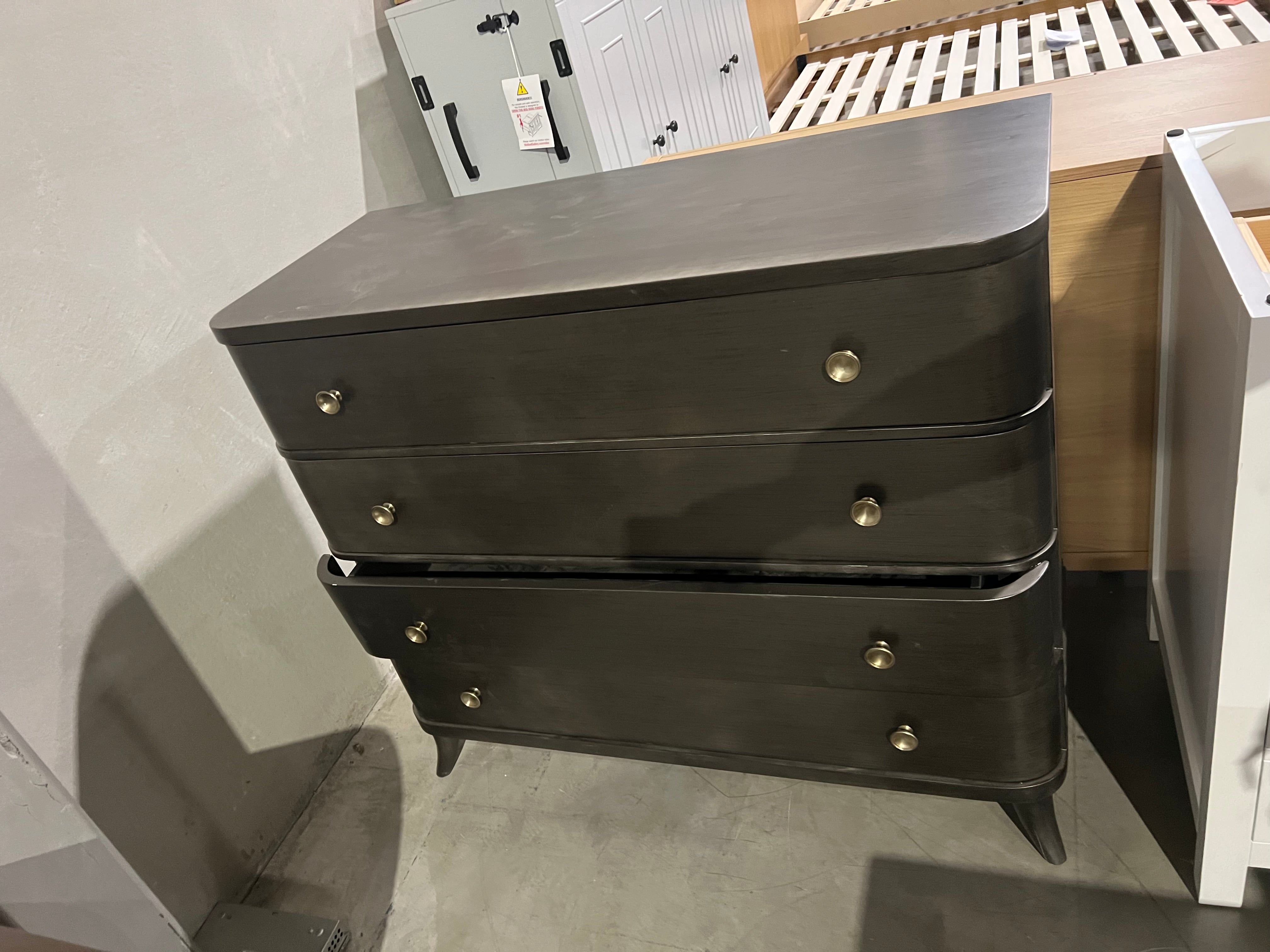 Novella Chest (damaged)