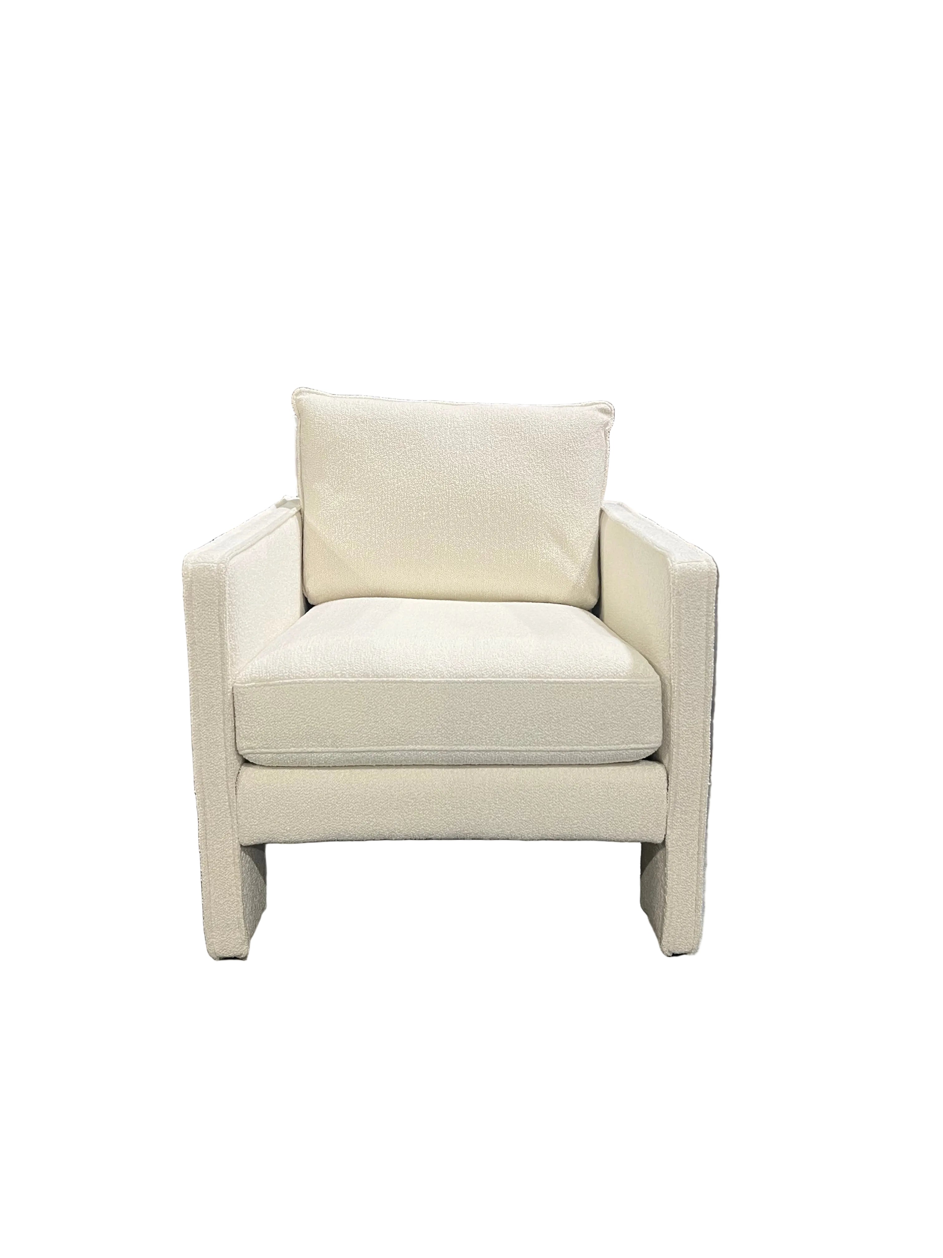LOUNGE CHAIR - BOUCLE