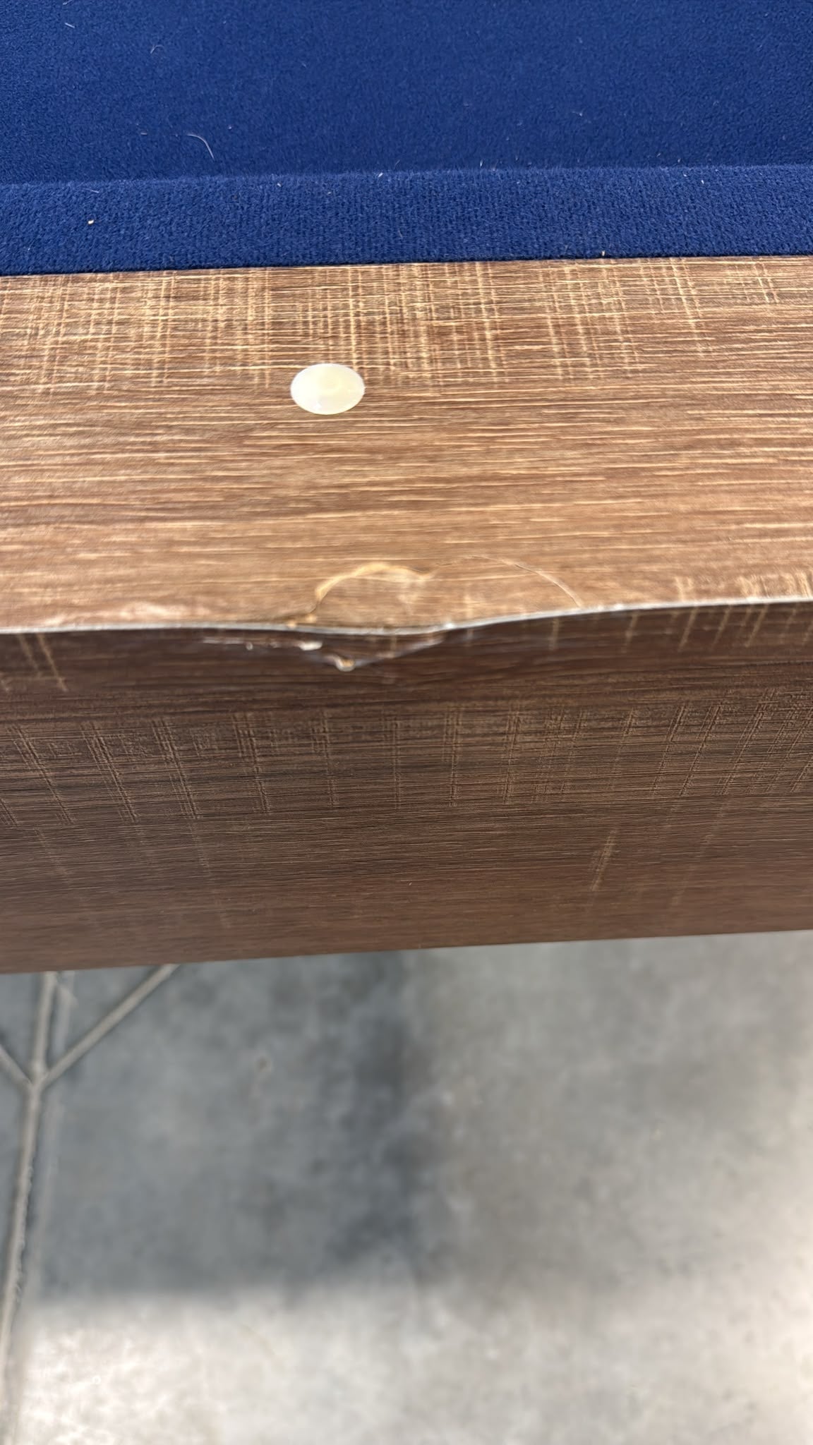 7ft Pool Table (esthetic demage)