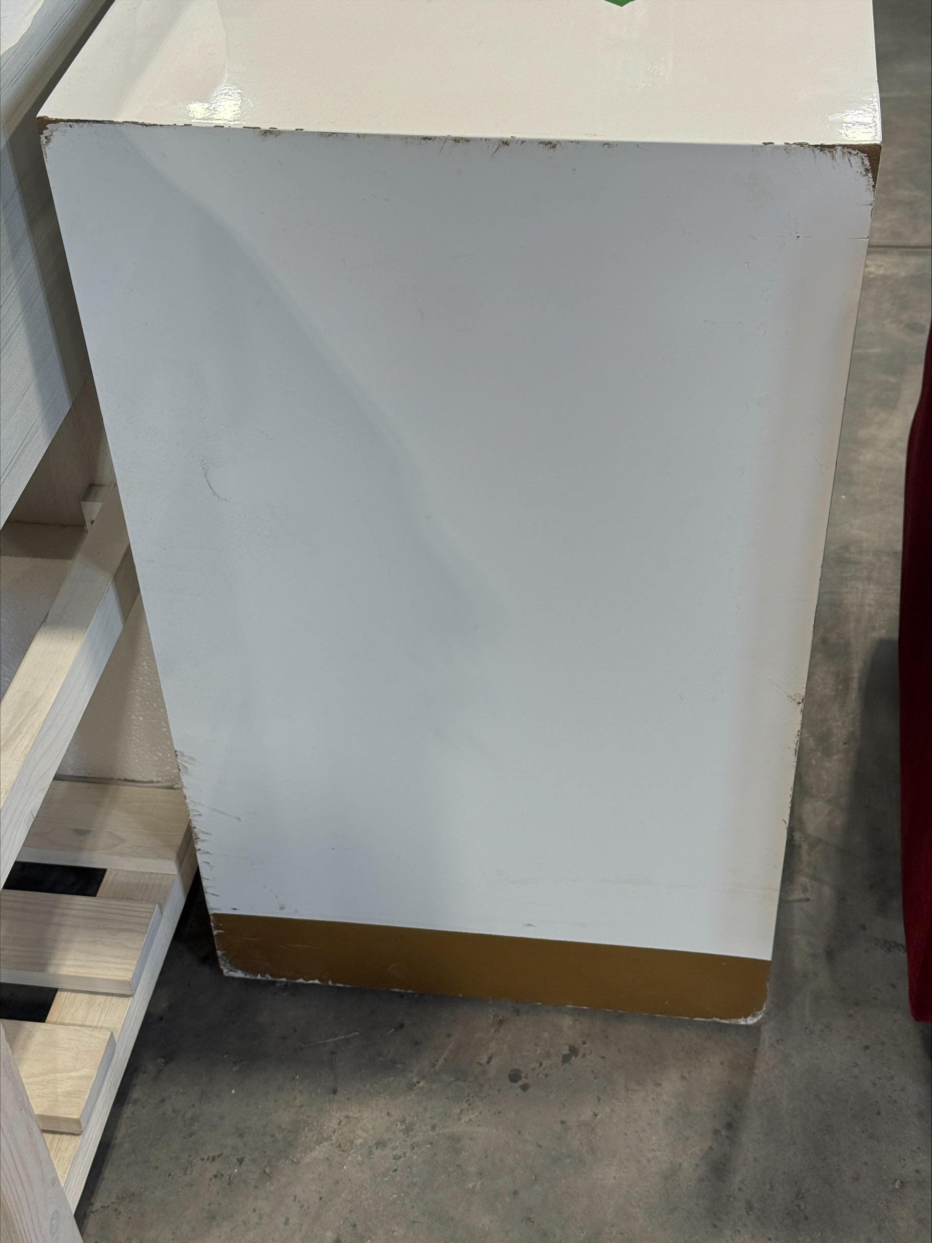 68'' Sideboard - White & Gold (Minor damage)