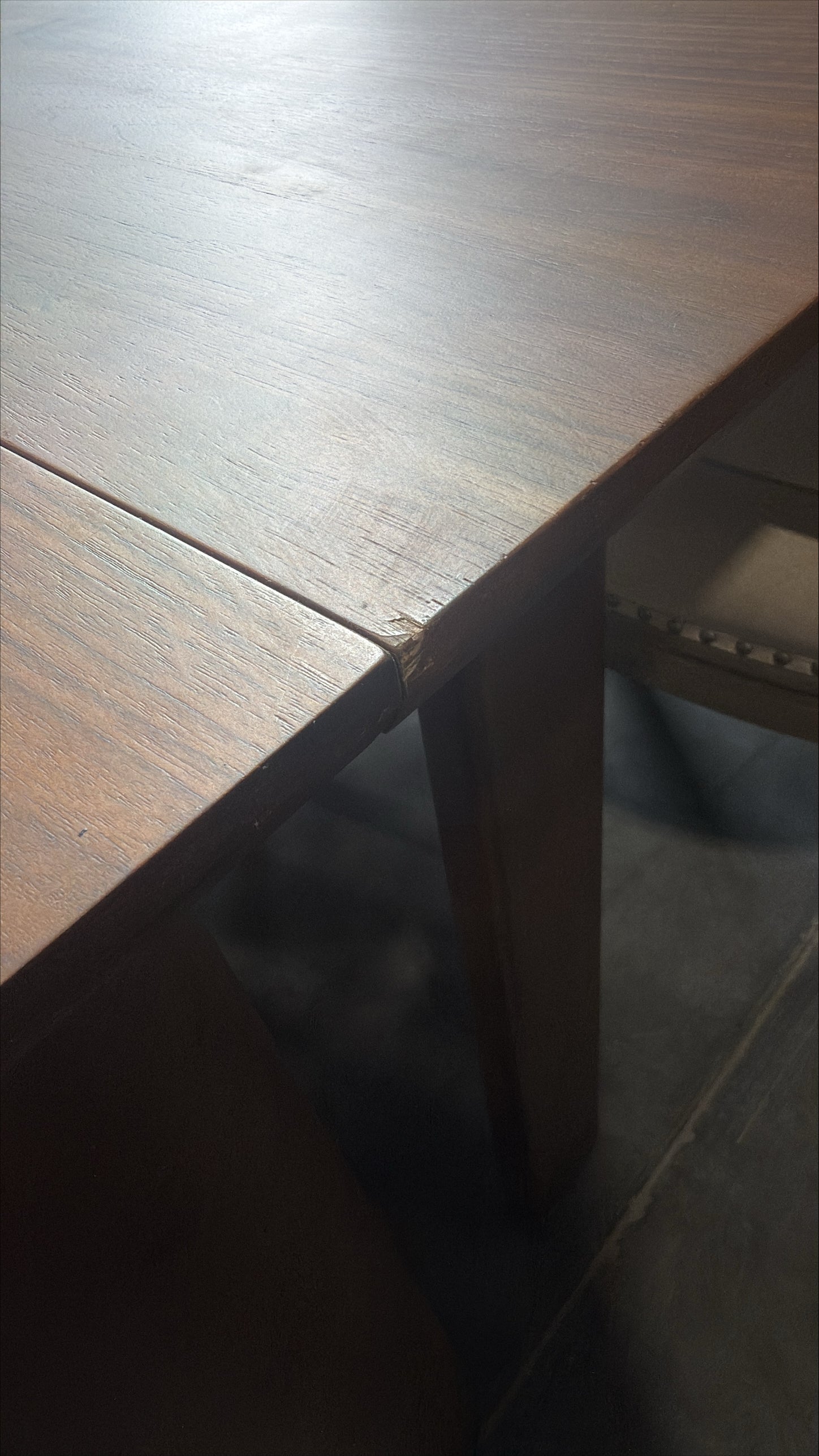 Walnut Veneer Extendable Dining Table( Minor damage).